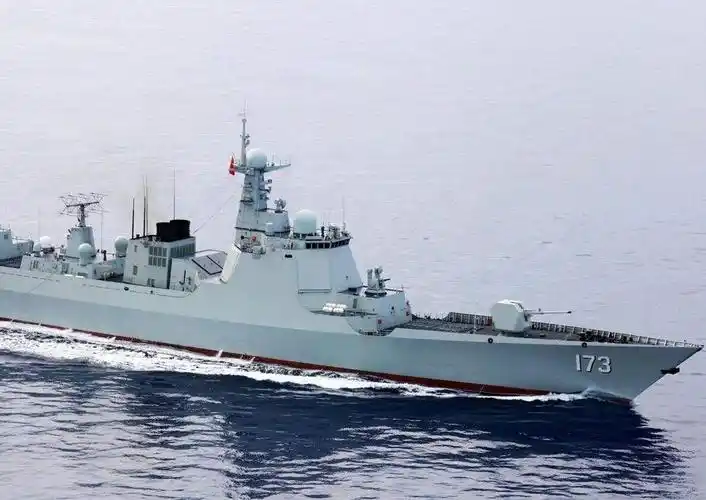 052d驱逐舰只有一门近防炮够用么052c可是有前后两门近防炮