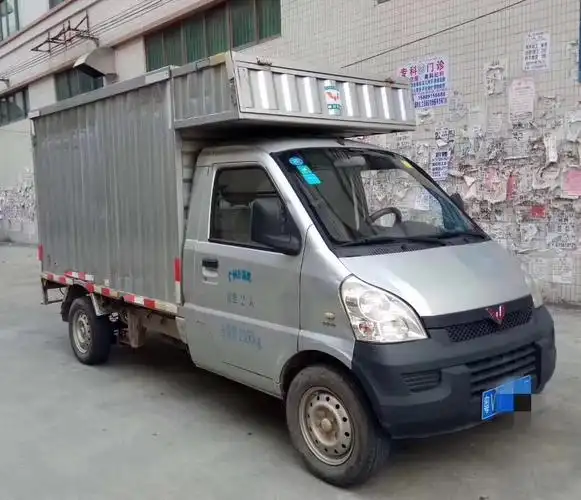 2,五菱宏光双排小货车车价在39万的,各地的价格不同的;五菱荣光双排小