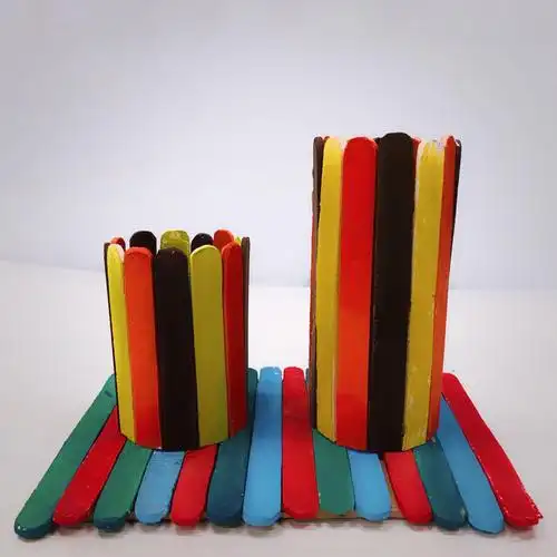 教育技术学17-1,17-2班通用技术课"笔筒"创意大比拼