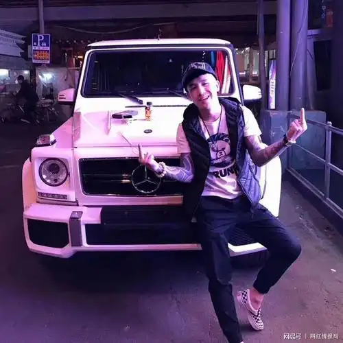 快手高迪即将拍电影抵债这几个让签约公司坑的网红比高迪还惨