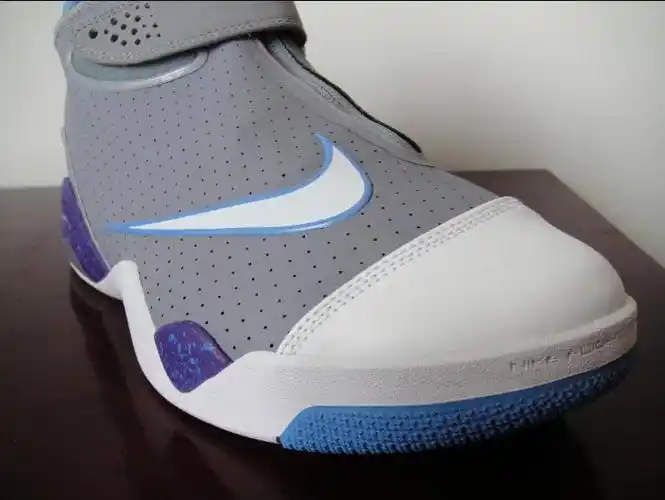 文化/艺术 可能是zoom flight club.