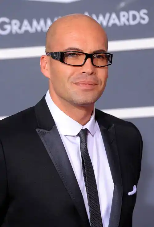 p>比利·赞恩(billy zane),全名小威廉·乔治·泽恩(william george