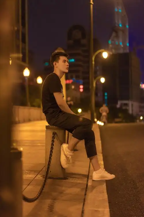 夜景人像 男生情绪片 上海街拍