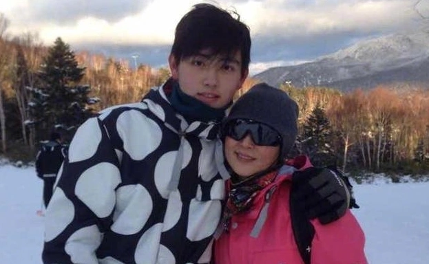 焦俊艳徐昂恋情曝光,娱乐圈还有哪些演员导演配的明星情侣?