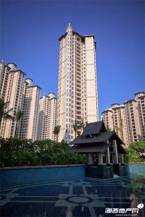 中骏蓝湾半岛实景图