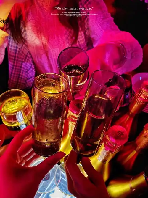 燃炸75livehouse音乐酒吧承包你的夜生活