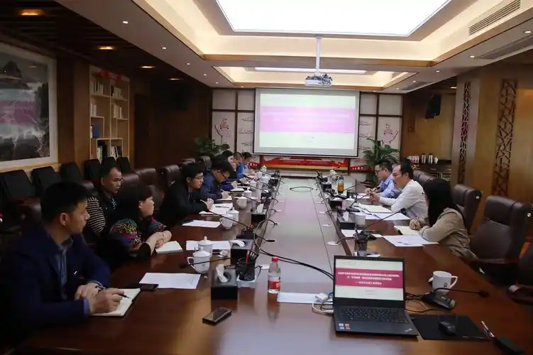 校长办公室副主任谢凌香简要解读了学校2021年党委工作要点,2021年