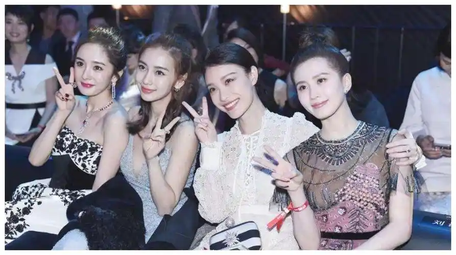 不出意外的话5年后的四小花旦已经被黄磊女儿预定了