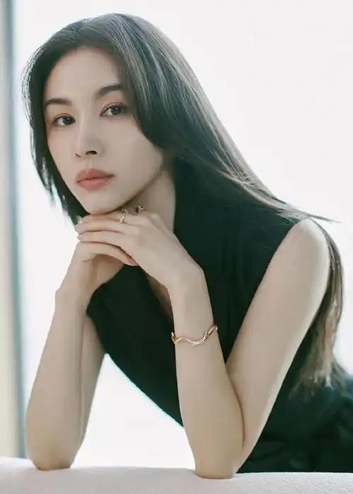 了##王子文最新活动状态#@王子文ava今日活动造型,不是短发不是贴头皮