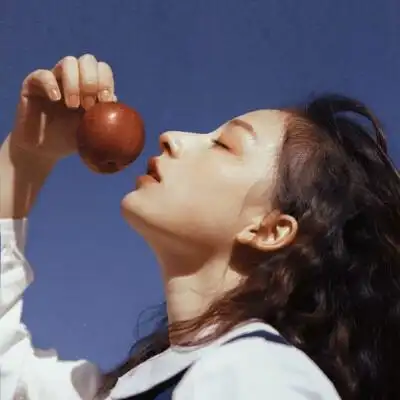 女生头像网红侧颜