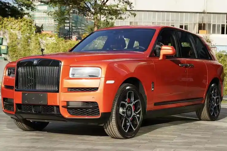 库里南bb版4座水晶橙外观搭配黑橙双拼内饰