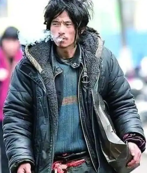 男的参考犀利哥.女的参考刘亦菲.  显示全部