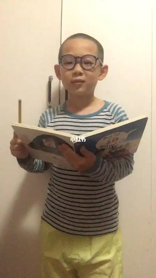 法国7岁孩子说拍视频让大家点赞