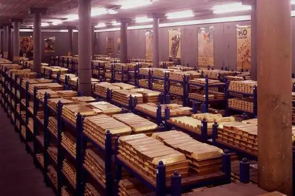 中国购金势头也持续不减,今年以来近600吨金条从欧美运抵中国.