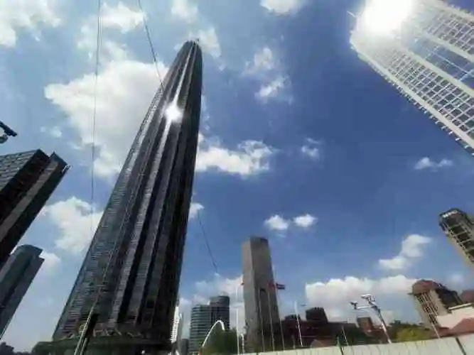 打分 天津地标,大玉米棒子,今天天气很好,玉米都反光了