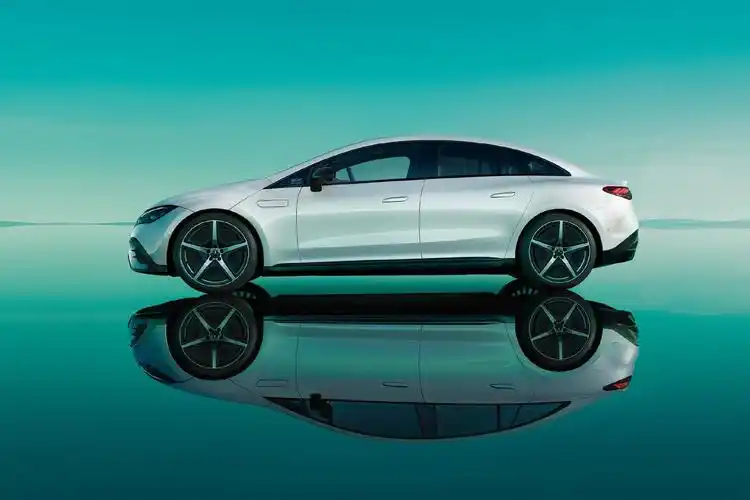 北京奔驰eqe正式上市 售价52.8-58.5万元