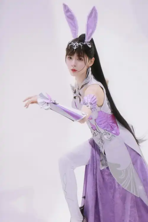 张予曦cos斗罗大陆小舞