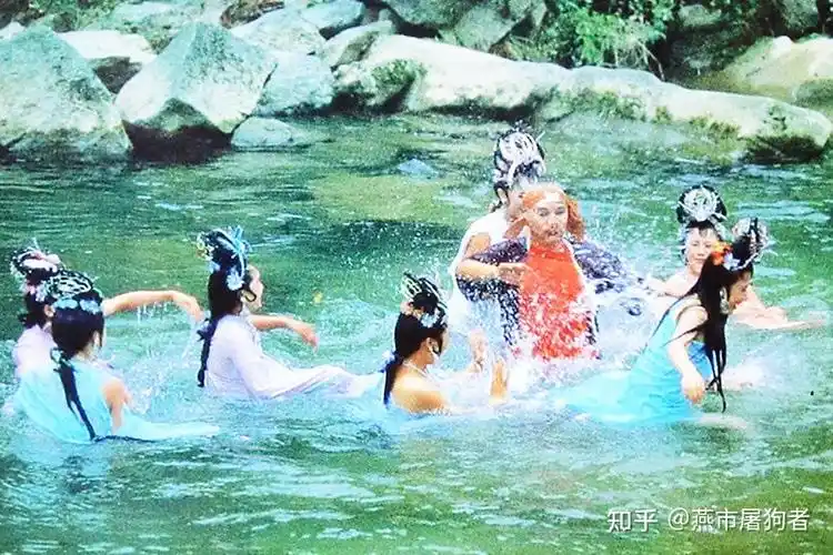 盘丝洞里的秘密唐僧和猪八戒全部沦陷为何孙悟空能来去自如