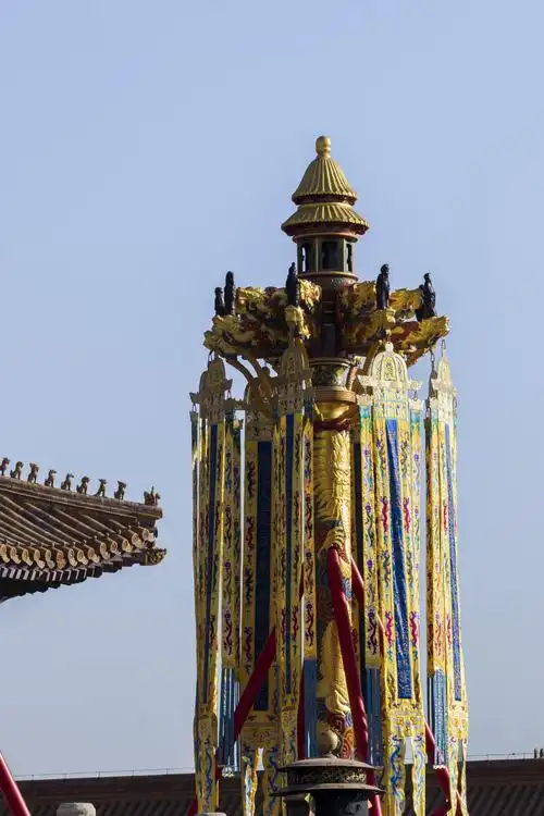 《故宫乾清宫巨型天灯与万寿灯惊艳亮相》