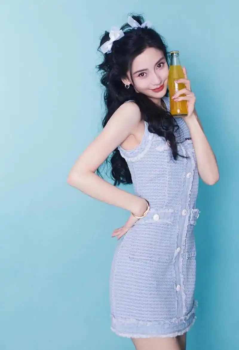 angelababy泳装好辣#  演员baby(杨颖)在个人社交平台分享了一段在