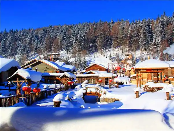 东北冰雪双飞7天 冰城哈尔滨 梦幻雪乡 亚布力滑雪 长白山 泡温泉