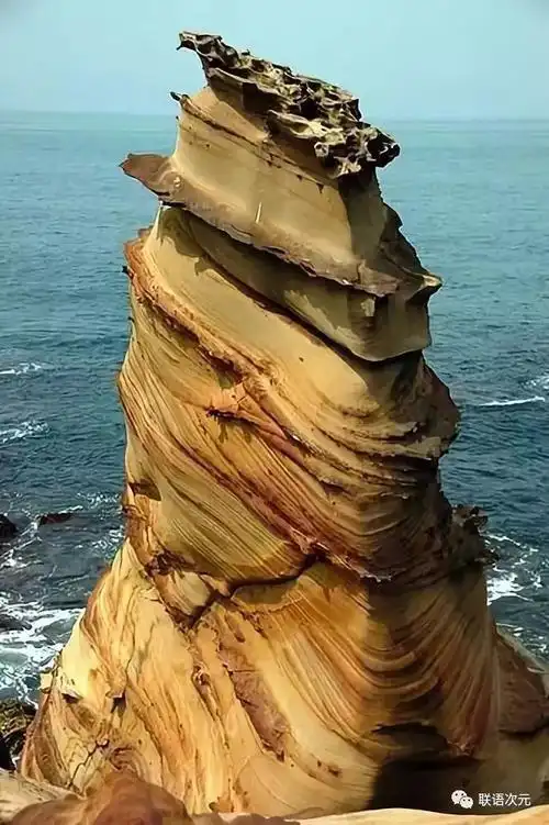 如同风帆的一块石头,迎风而立摘下月亮给你,摘下星星给你是天雷把这块