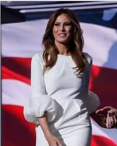 一家几口川普最丑?那是你没看过年轻时候的川普