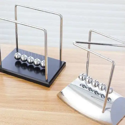 桌面摆件办公桌晃动支架摆球个性欧式磁悬浮牛顿摆件