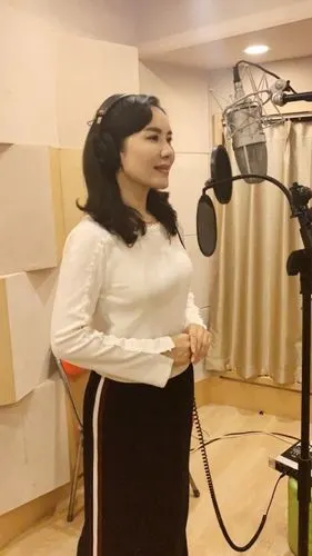 妈妈的目光我难忘丨歌唱家王莹母亲节新歌献礼