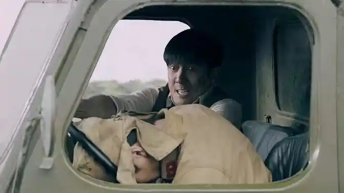 黎明之战:鬼子前后夹击,司机中弹身亡,没想到岳小白会开-影视综视频