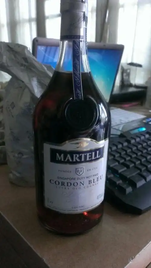 低价出售1升装马爹利蓝带一瓶(1l martell cordon blue)马爹利蓝带