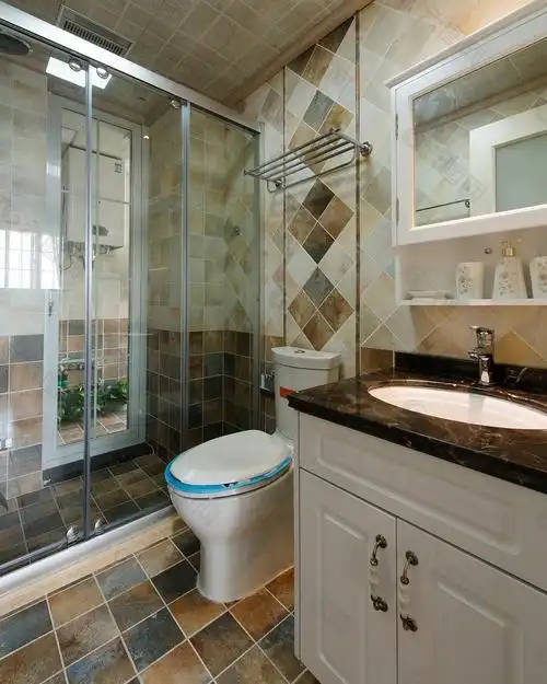 美式简约卫生间装修效果图