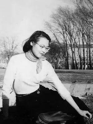 百岁诗人郑敏心灵肖像只有我看得见的光