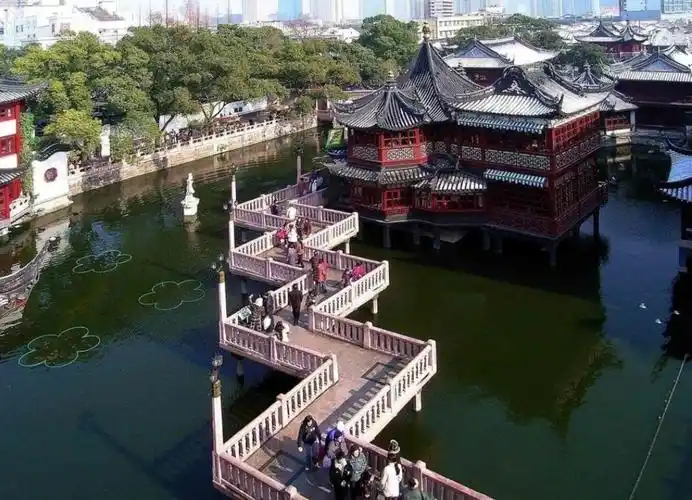 中秋: 上海城隍庙九曲桥夜景 原创作品 手机拍摄 - 美篇