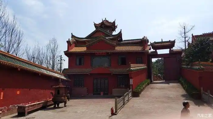 四川cs35车友会德阳浩子自驾金山镇畅游金莲寺