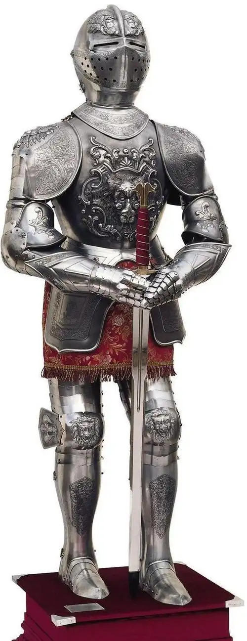 十五世纪最著名的铠甲之一哥特式盔甲