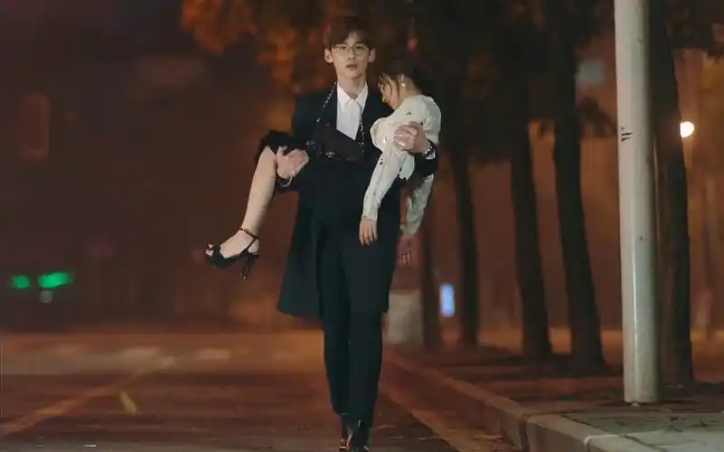 [公主抱合集1]盘点国产电视剧中那些苏到爆炸的公主抱_哔哩哔哩_bilib