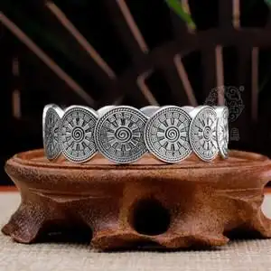 翔灿百货店淘宝【贵州手造非遗】瑞银鸟时来运y转老银手镯0人付款