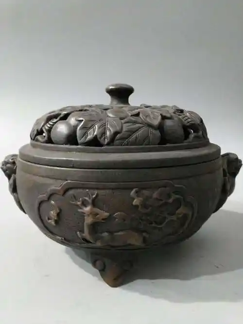 4,人家用过的香炉能用吗:自家坟地能摆用别人家用过的香炉吗