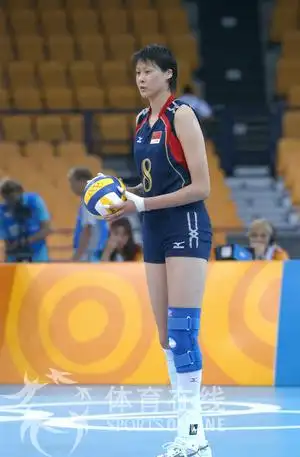 图文奥运教学赛赵蕊蕊状态不错准备发球