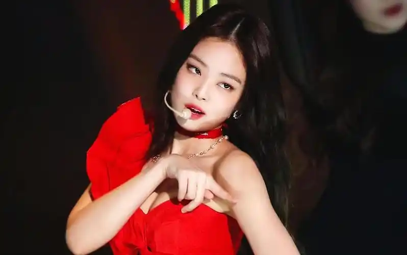 【bp jennie】金珍妮红衣魅惑直拍-solo@190123gcma