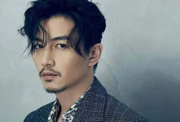 胡子为什么长得快胡子什么年龄刮最好