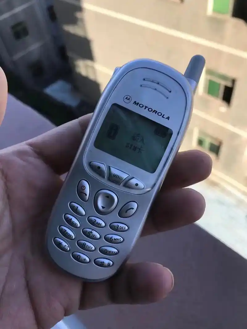 手机天花板 #数码产品 摩托罗拉t191