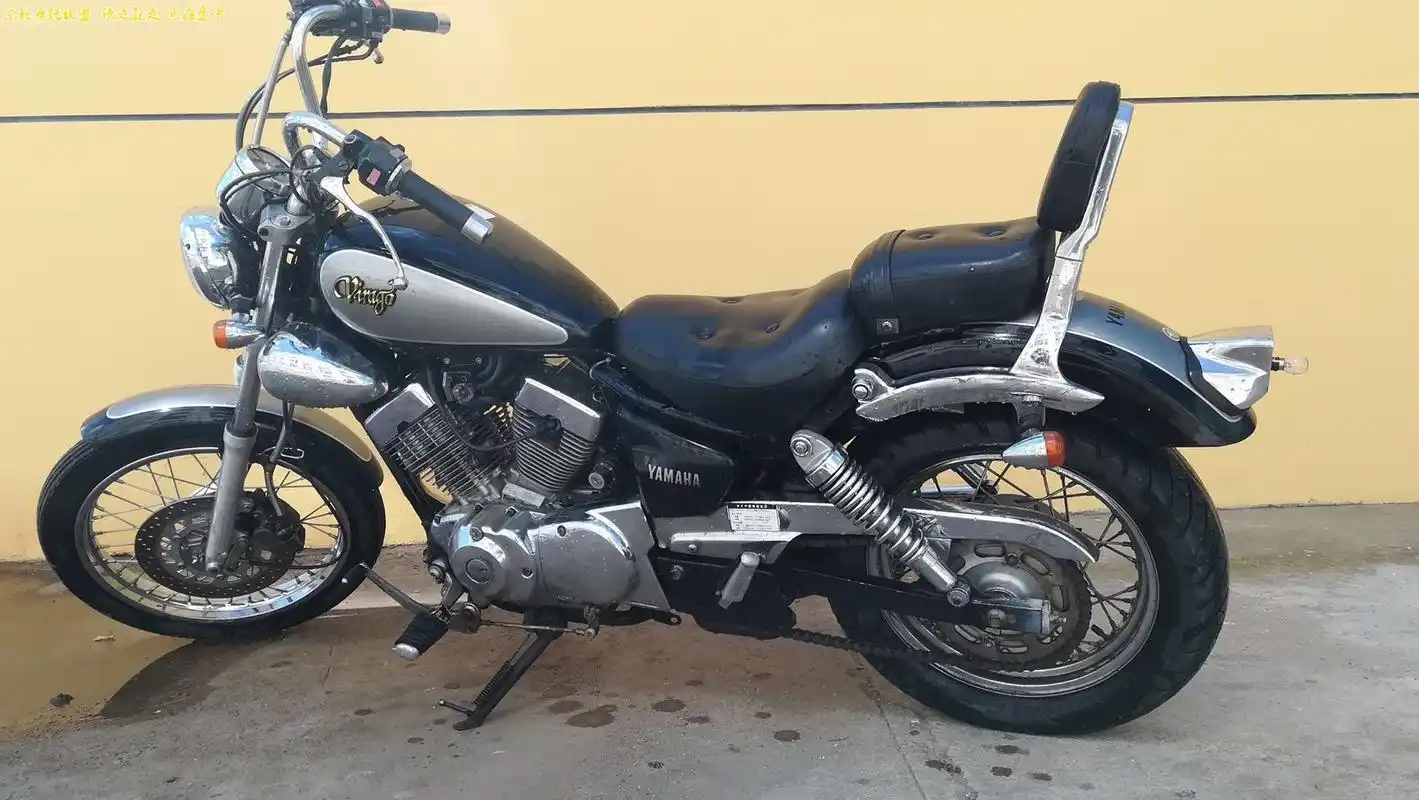 纯进口雅马哈250cc 双v缸太子车出售