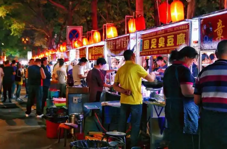 热闹的夜市作文600字