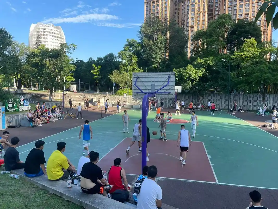 夜幕大源 你还不来战?#篮球 #成都 #野球场 - 抖音