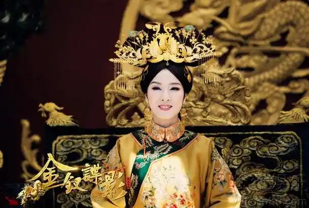 康熙帝佟佳贵妃,统领后宫22年,与德妃关系密切,弘历奉若祖母