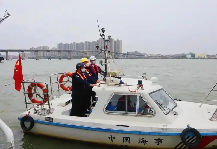 江门台山边检站开展联合巡查行动