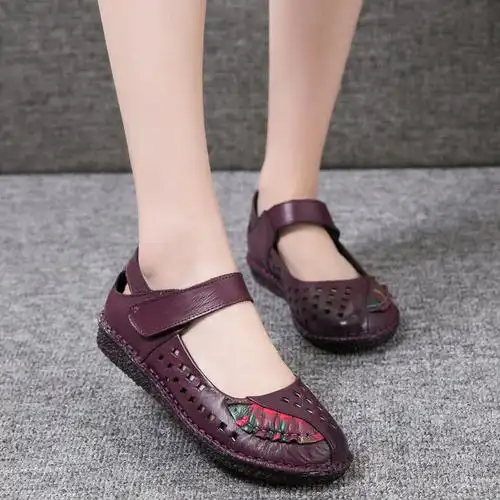 妈妈凉鞋真皮软底女舒适名族风女鞋中老年镂空牛筋底平底夏季单鞋