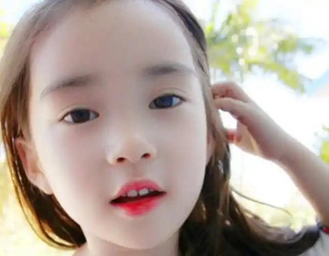 儿童化妆变得普及